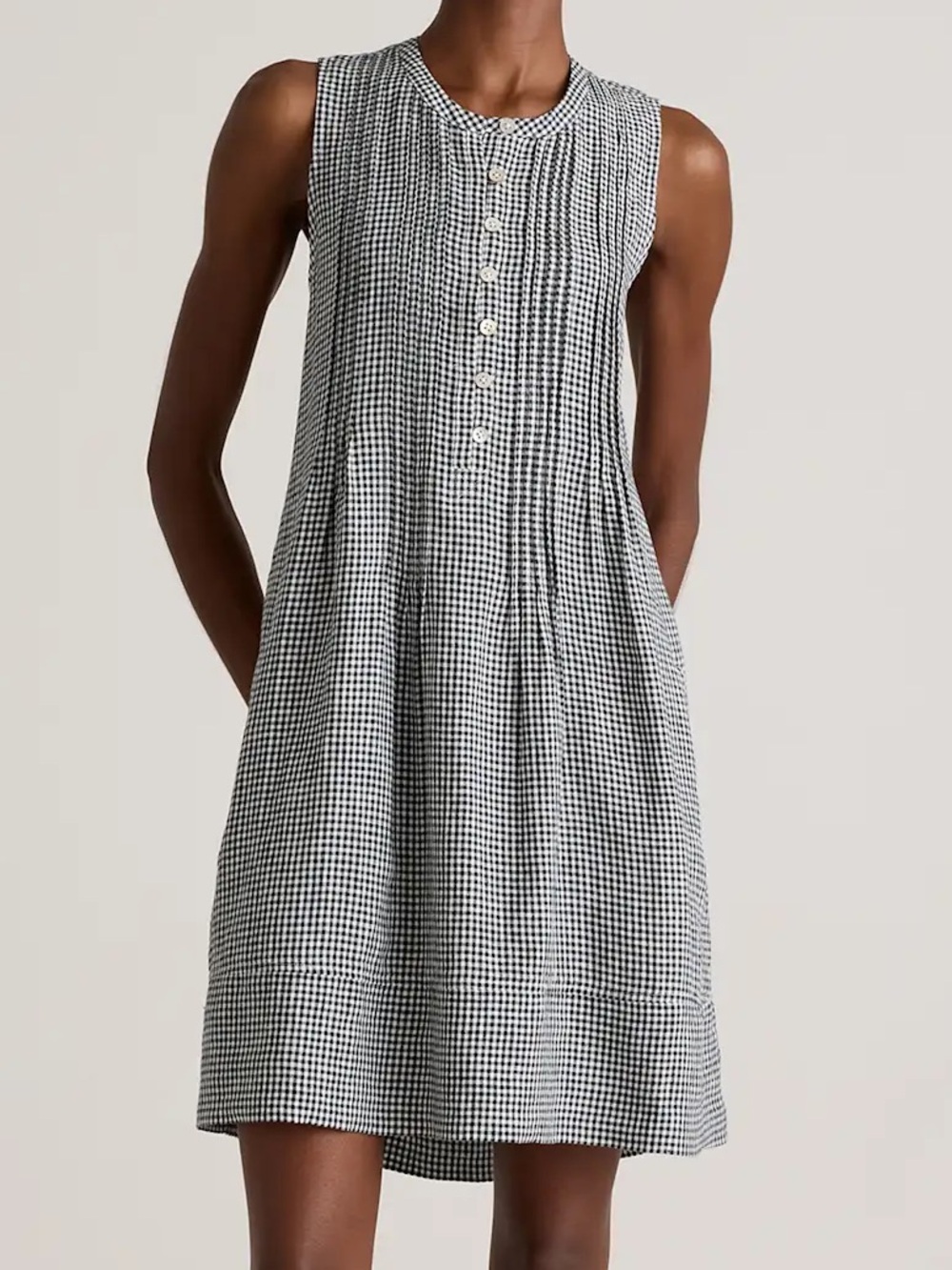 Quince 100% European Linen Sleeveless Swing Dress in Black and white like new!